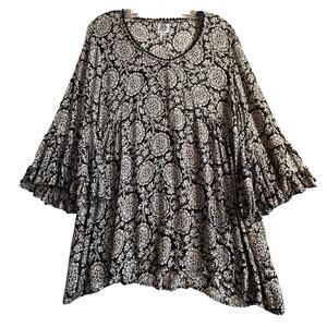 Ivy Jane Black & White Boho Y2K Ruffle Babydoll Retro Tunic Sz M Flutter Sleeves